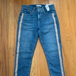 Loft Mid-Rise Skinny Jeans Size 4 NWT